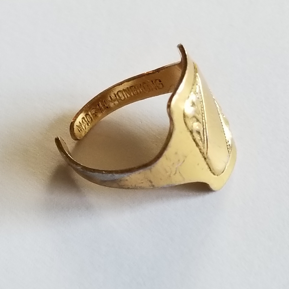 Vintage ring Victorian revival style Gold tone adjustable Hong Kong art deco - Picture 6 of 10